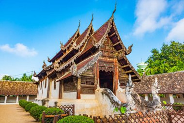Wat Ton Kain, Chiang Mai Tayland şehrinin simgesi olarak bilinen eski bir tapınak..