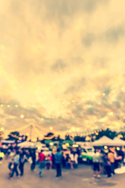 Fon kullanımı için Bokeh ile sokak festivalindeki Food Stall 'un klasik ton bulanık görüntüsü .