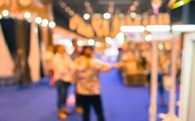 Alışveriş merkezinin bulanık görüntüsü ve arka plan kullanımı için insanlar. (Klasik ton))