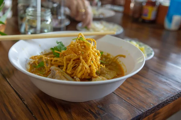 Obraz Kari Nudlové Polévky Khao Soi Koření Thajského Stylu Severothajská — Stock fotografie