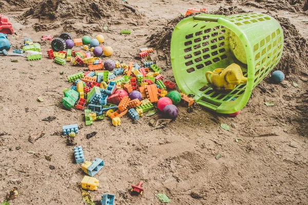 Vintage Tone Empty Sand Yard Toys Puzzle Pelota Pero Sin —  Fotos de Stock