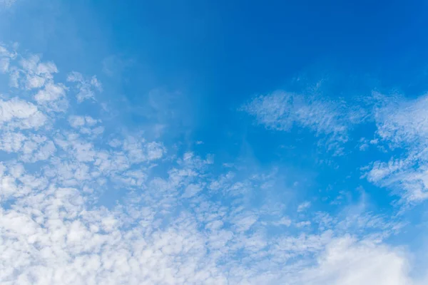 Imagen Del Cielo Azul Nube Blanca Durante Día Para Uso —  Fotos de Stock