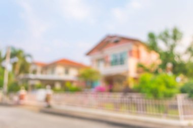 Arka plan kullanımı için köydeki evin bulanık görüntüsü .