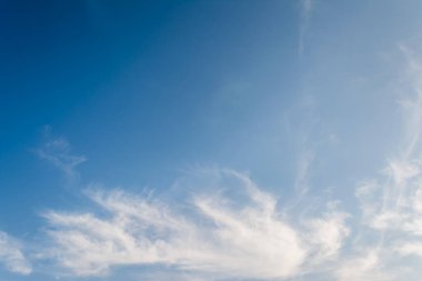 Arkaplan kullanımı için açık gökyüzünün gündüz görüntüsü .