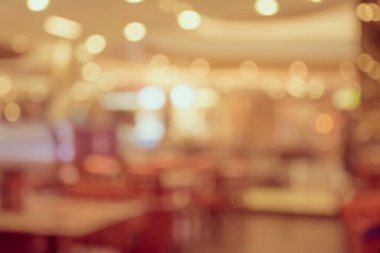 Bokeh ile restoranın bulanık arkaplan görüntüsü. (Klasik ton))