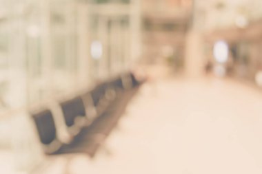 Arka plan kullanımı için oturma odasının bulanık görüntüsü. (Klasik ton))