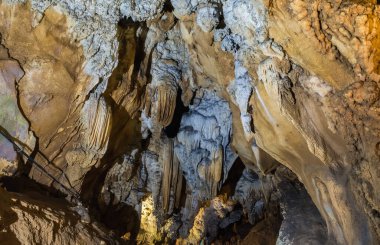 Chiang dao bölgesindeki mağara duvarının dokusu, Chiang Mai Eyaleti, Tayland.