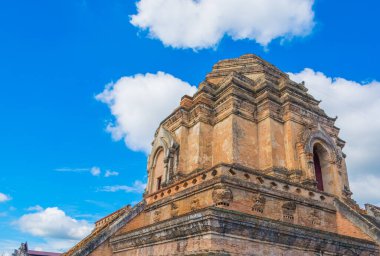 Chedi Luang, Chiang Mai, Tayland 'daki tarihi Budist tapınağının resmi