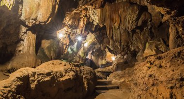 Chiang dao bölgesindeki mağara duvarının dokusu, Chiang Mai Eyaleti, Tayland.