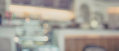 Bokeh imajı olan bir kafenin arka planı bulanık .