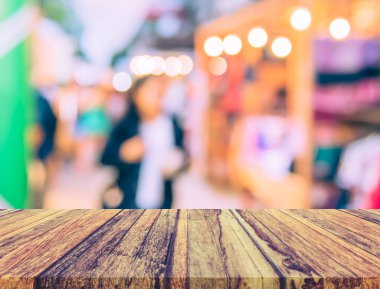Arka plan kullanımı için Bokeh ile Street Day Market 'in soyut bulanık görüntüsü. (Klasik ton))