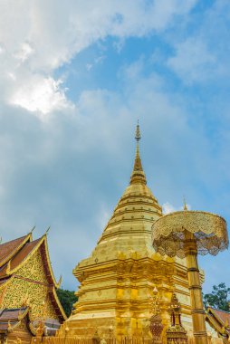 Doi Suthep Tapınağı, Chiang Mai, Thiland 'daki Budist tapınağının resmi..