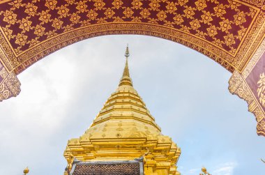 Doi Suthep Tapınağı, Chiang Mai, Thiland 'daki Budist tapınağının resmi..