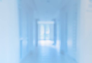 Arkaplan kullanımı için penceresi ve bokeh olan bulanık koridorun resmi. (Klasik ton))