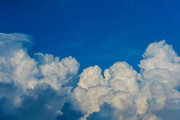 Imagem Céu Azul Nuvens Brancas Dia Para Uso Segundo Plano — Fotografia de Stock