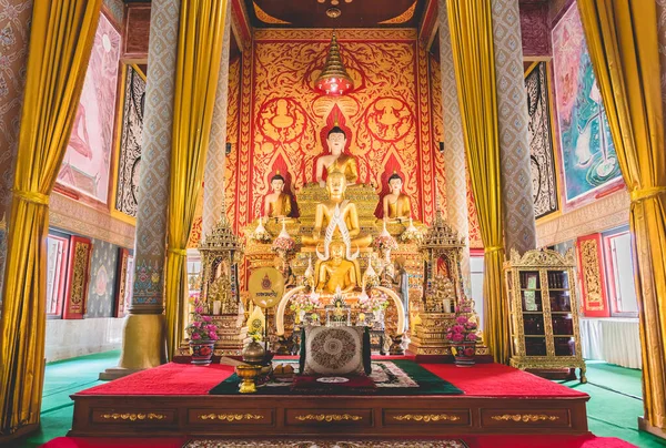 Chiang Mai Thailandia Settembre 2017 Statua Del Buddha Oro Chiesa — Foto Stock