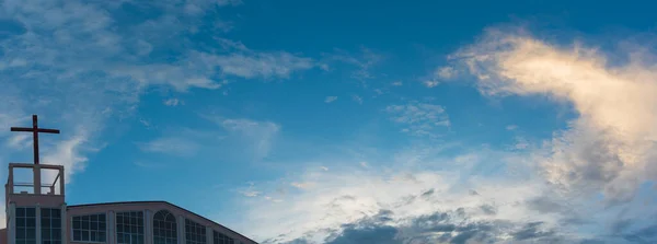 Roof Old Christ Church Red Cross Blue Sky Background — Stock Photo, Image