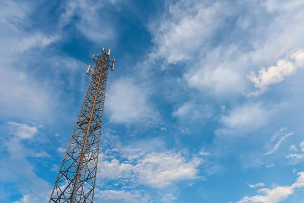 Imagem Tele Rádio Torre Com Céu Azul — Fotografia de Stock