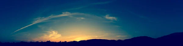 Silhouette Shot Panorama Image Mountain Sunset Sky Background Vintage Tone — Stock Photo, Image