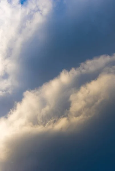 Изображение Голубого Неба Белого Облака Дневное Время Фонового Использования Горизонтальное — стоковое фото