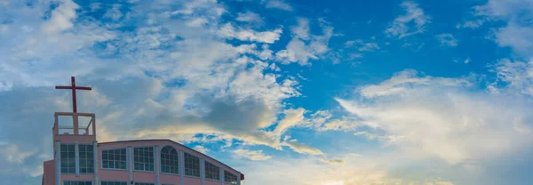 Roof Old Christ Church Red Cross Blue Sky Background — Stock Photo, Image