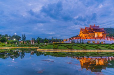 Ho kham luang kuzey thai tarzı bina Chiang Mai, Tayland 'daki Royal Flora tapınağında (ratchaphreuk)..