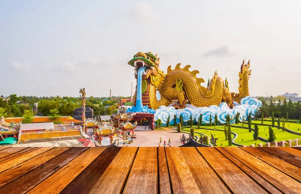 Imagem Estátua Dragão Enorme Para Uso Fundo Suphanburi Tailândia — Fotografia de Stock