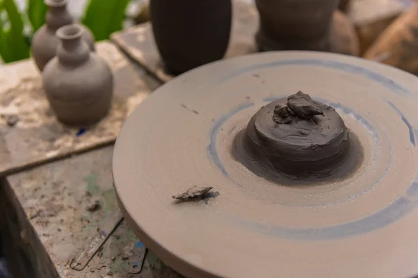 Plaque Travail Argile Sur Table Pour Faire Article Poterie — Photo