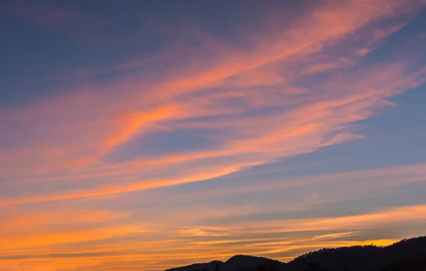 Silhueta Tiro Imagem Montanha Pôr Sol Céu Fundo — Fotografia de Stock