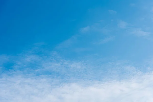 Afbeelding Van Blauwe Lucht Witte Wolk Dag Tijd Voor Achtergrondgebruik — Stockfoto