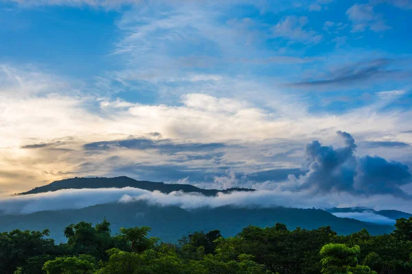 Imagen Cielo Azul Montaña Fondo Doi Suthep Chiang Mai Tailandia —  Fotos de Stock