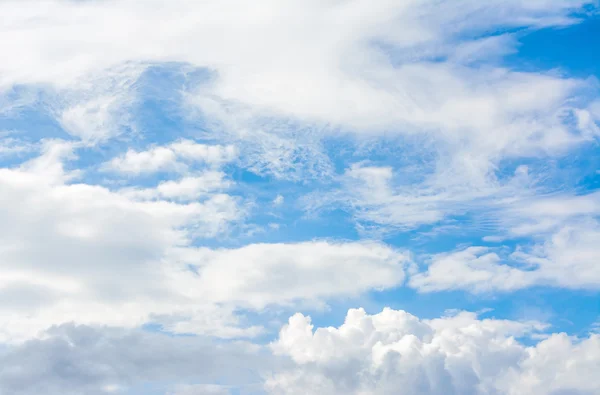 Błękitne Niebo Białe Chmury Dzień Czas Obrazu — Zdjęcie stockowe