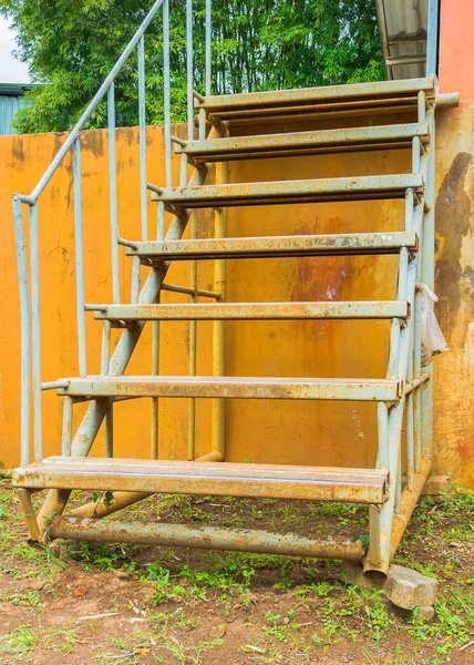 Escaleras viejas — Foto de Stock