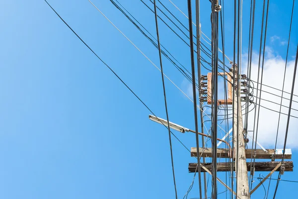 Cable Eléctrico Cielo Azul Fondo Nube Blanca — Foto de Stock