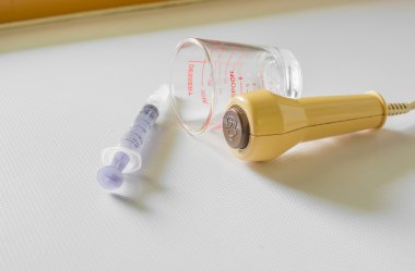 Acil durum düğmesine