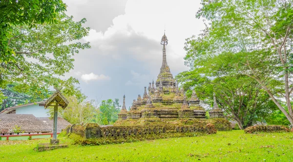 Eski stupa — Stok fotoğraf