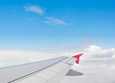 Uçak gün zamanında otopark görmek için uçak penceresinden görüntülemek.