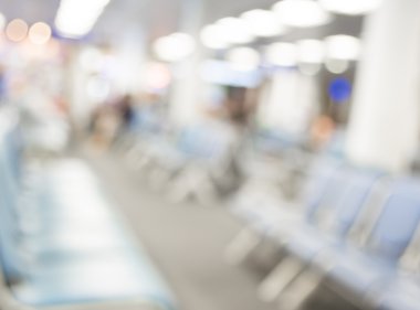 Havaalanında bulanık sandalye bölgesi, arka plan olarak kullan.