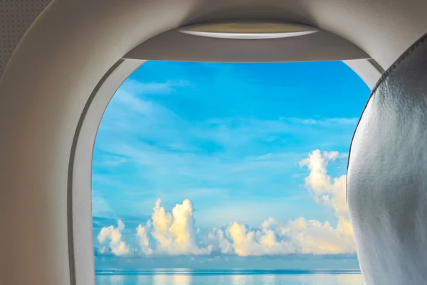 Vista desde la ventana del avión — Foto de Stock