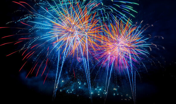 фейерверк
.