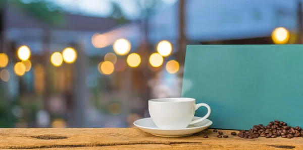 Bokeh ile kafenin arka planı bulanık — Stok fotoğraf