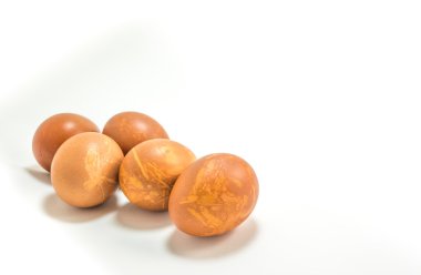 Paskalya yumurtaları görüntü izole beyaz arka plan üzerinde .