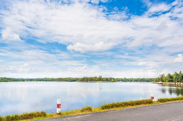 道湖と空 — ストック写真