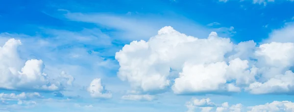 Imagen Cielo Claro Con Nubes Blancas Durante Día Para Uso — Foto de Stock