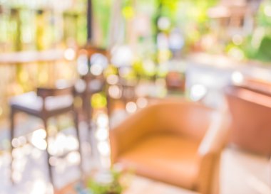 Bokeh imajı olan bir kafenin arka planı bulanık.