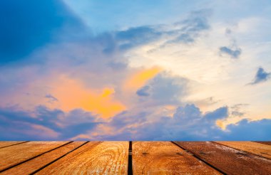 dağ ve günbatımı gökyüzü arka plan görüntüsünü bulanıklık .