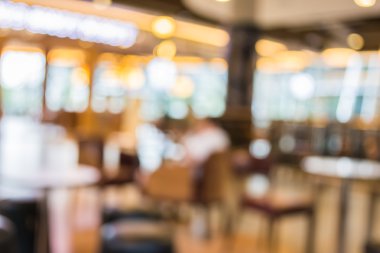 Bokeh imajı olan bir kafenin arka planı bulanık 