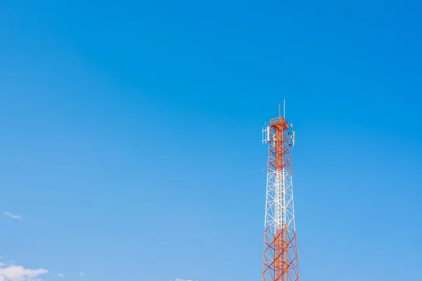 Afbeelding Van Tele Radio Toren Met Blauwe Lucht Voor Achtergrond — Stockfoto