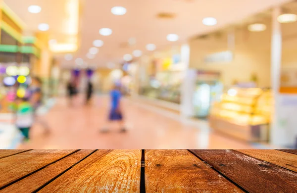 Blurred image of shopping mall and people . — Stock Photo, Image