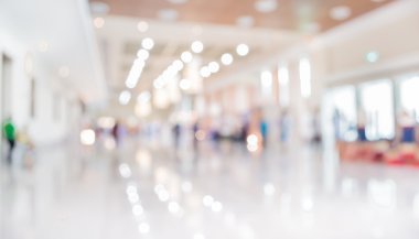 İnsanlar gün markette bulanık görüntü